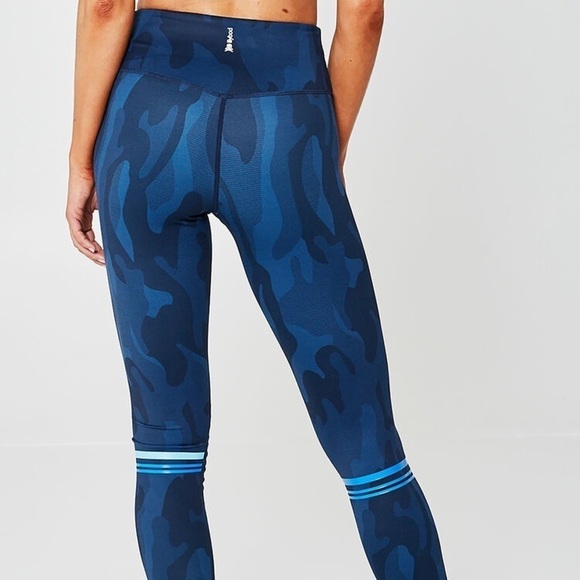 Lilybod x Soulcycle High Rise Blue Leggings With Camo Details - Picture 3 of 11